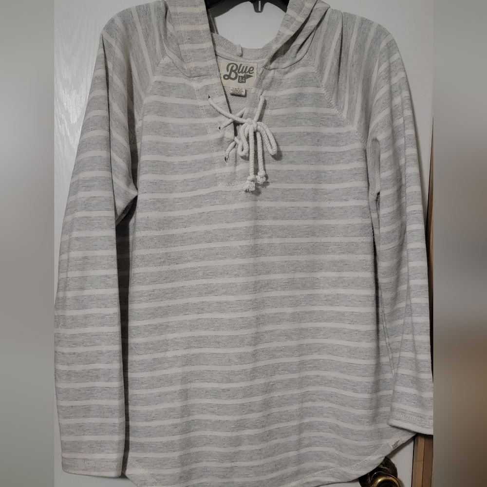 Blue 84 sweater size xl